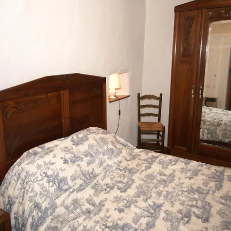 Hideaway In * Villeneuve-dʼAllier