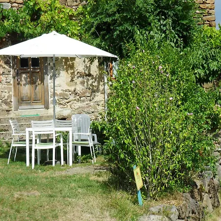 Feriehus Hideaway In *