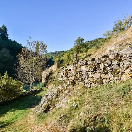 Дом отдыха Hideaway In Villeneuve-d'Allier